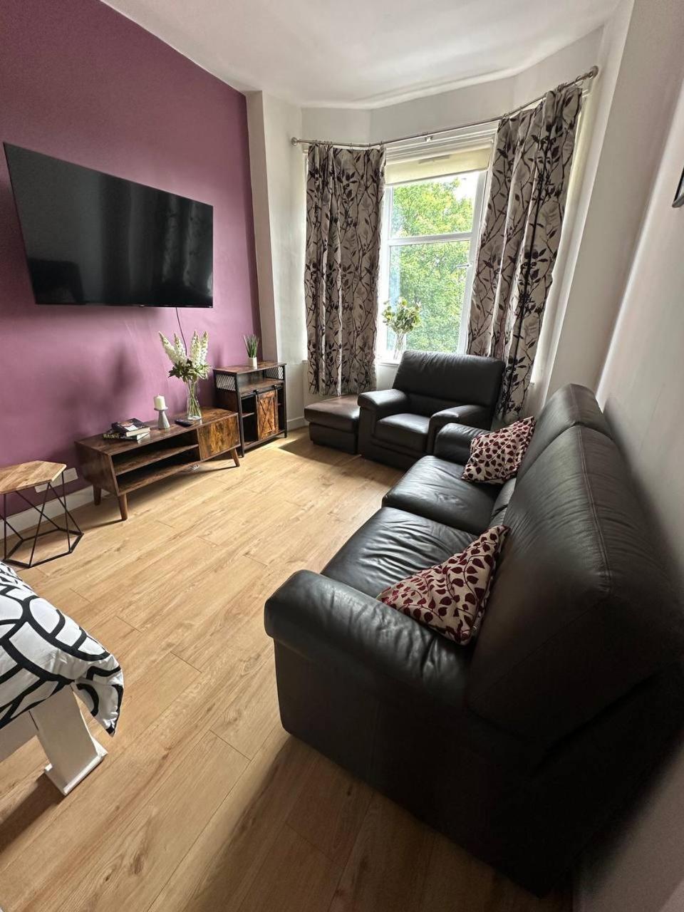 Cozy 3bdr Flat Near Glasgow *